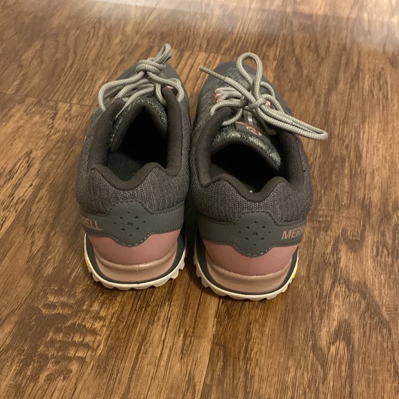 Merrell Women's Gray Trail Running Shoes - Picture 2 of 4